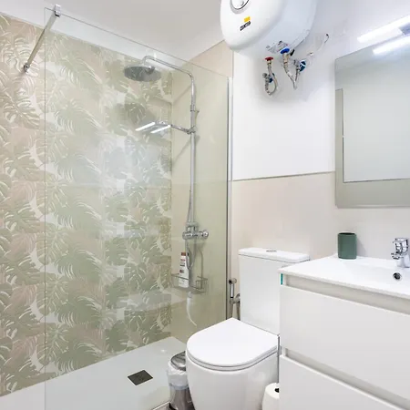 Home2book Ocean Breeze Apt, *